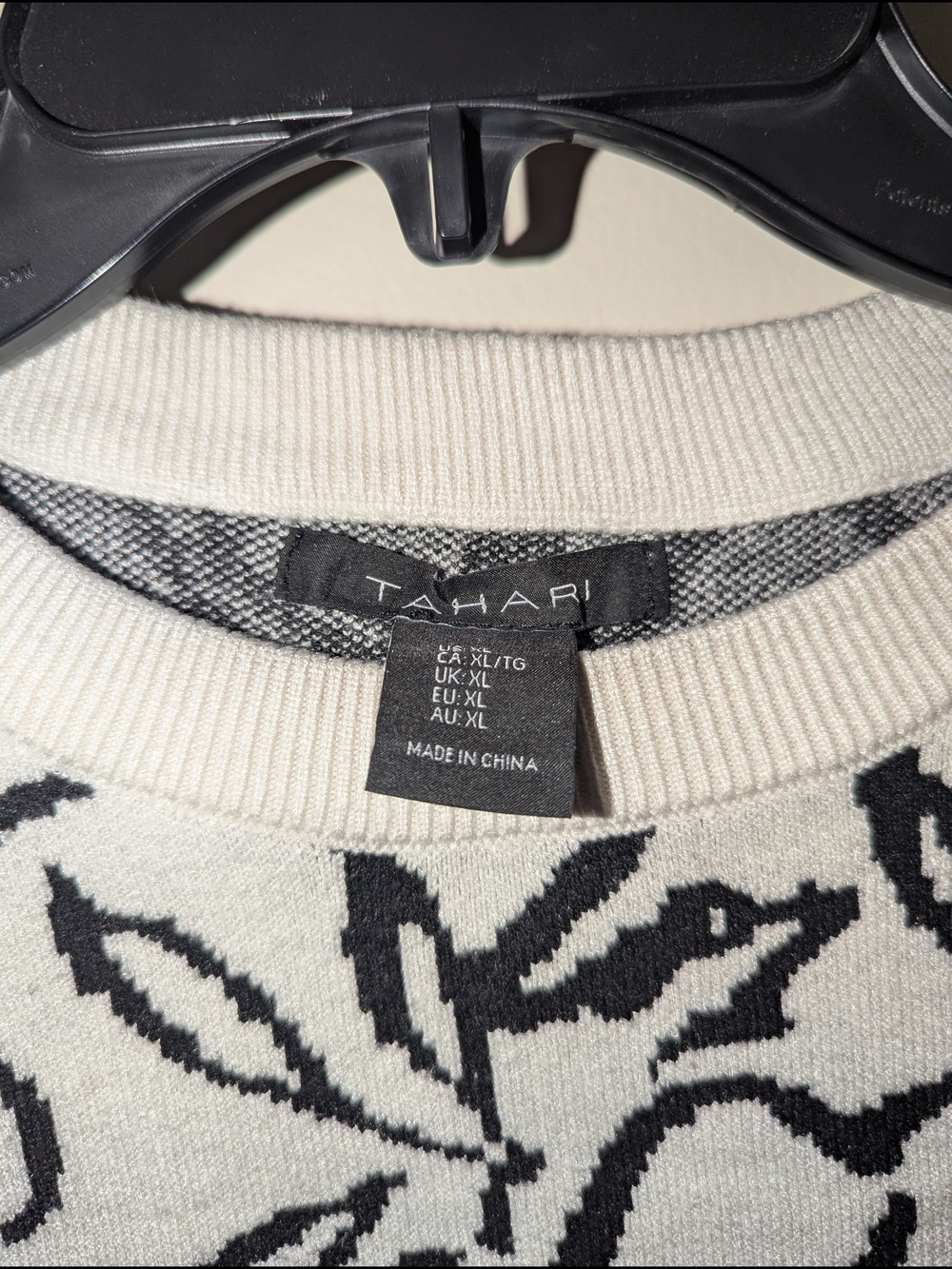Tahari Black and White Floral Crewneck Sweater - Picture 4 of 5